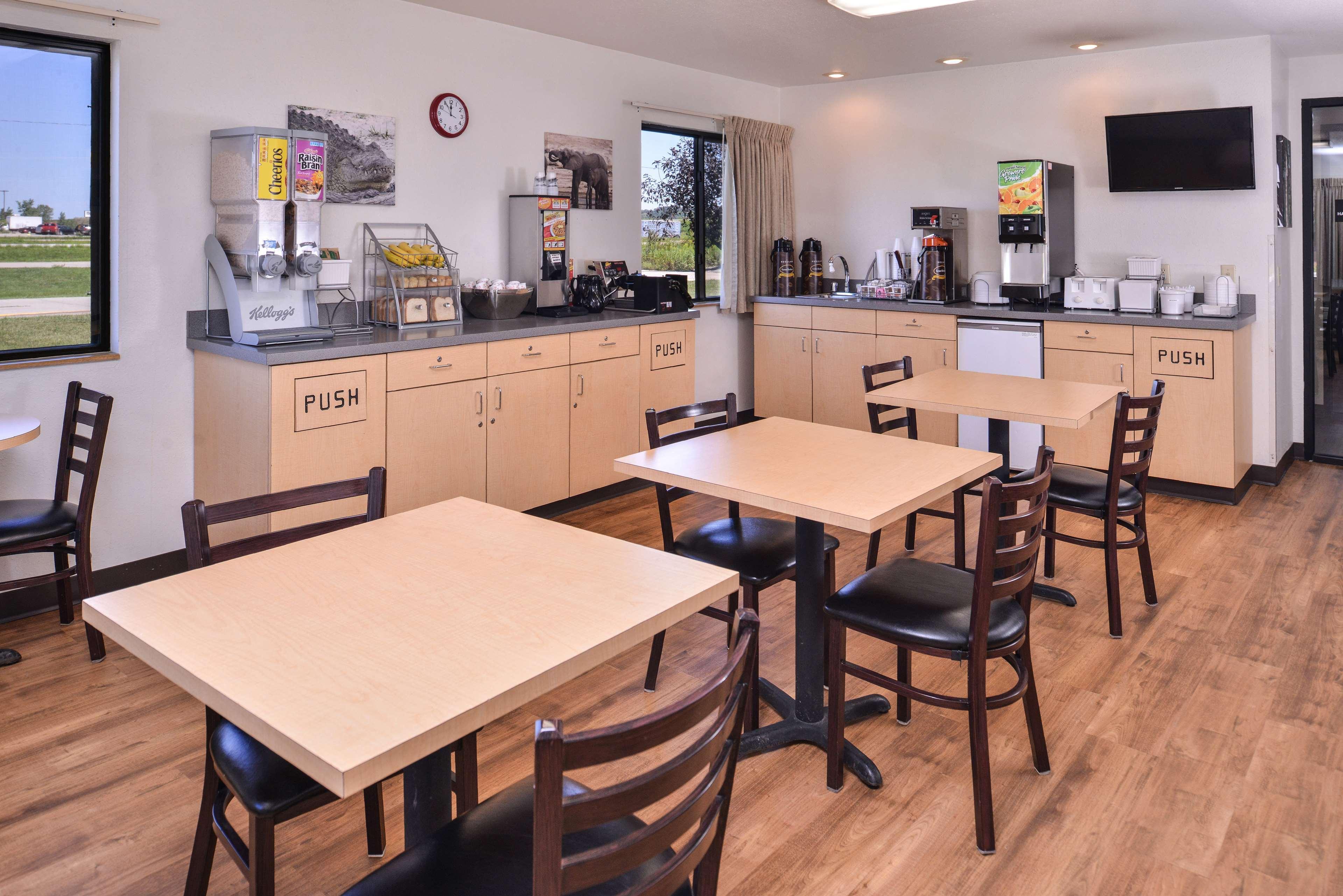 密苏里瓦利美洲最佳价值酒店 Missouri Valley 外观 照片