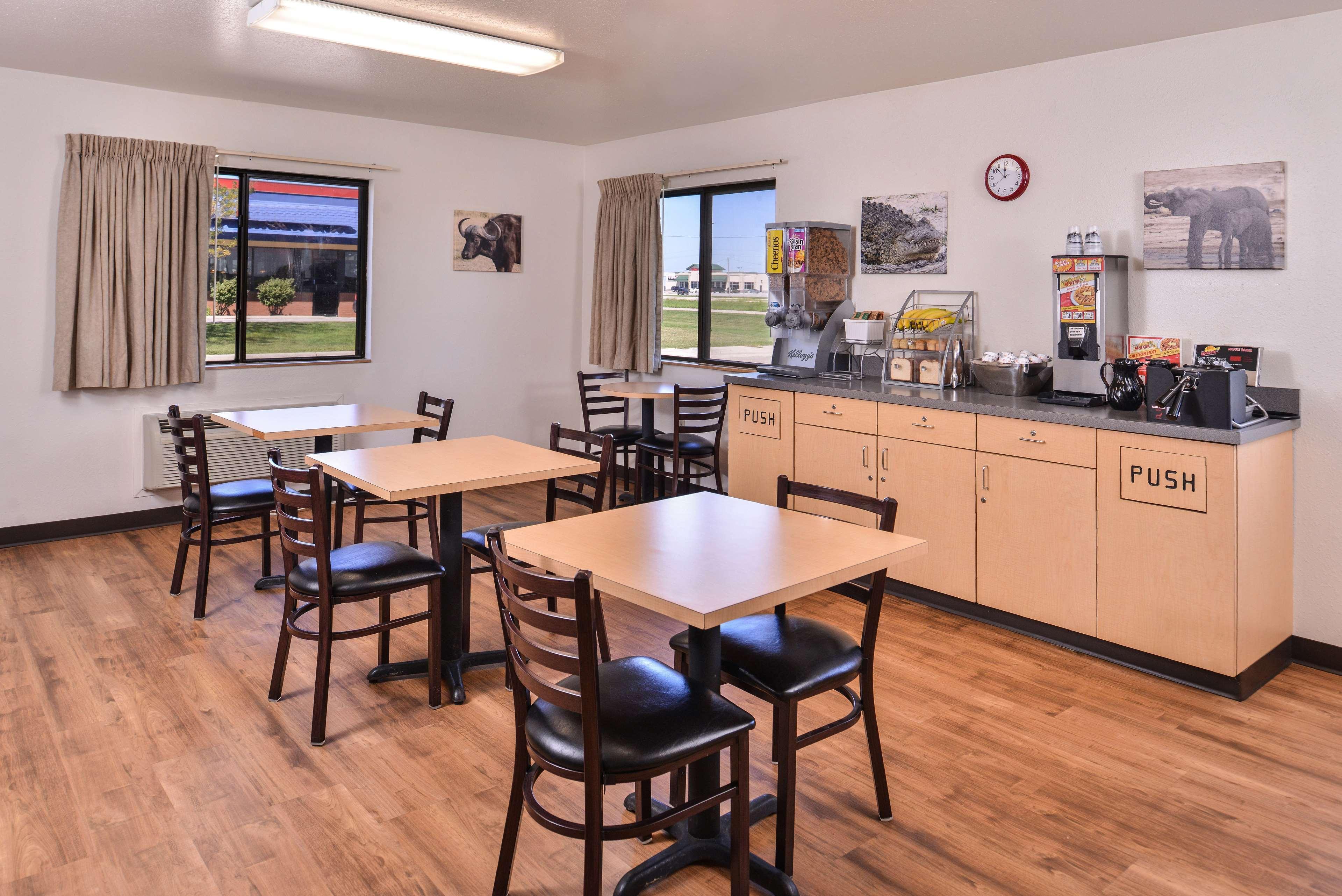 密苏里瓦利美洲最佳价值酒店 Missouri Valley 外观 照片